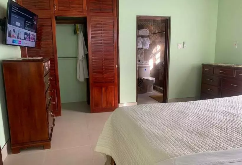 White House By White River