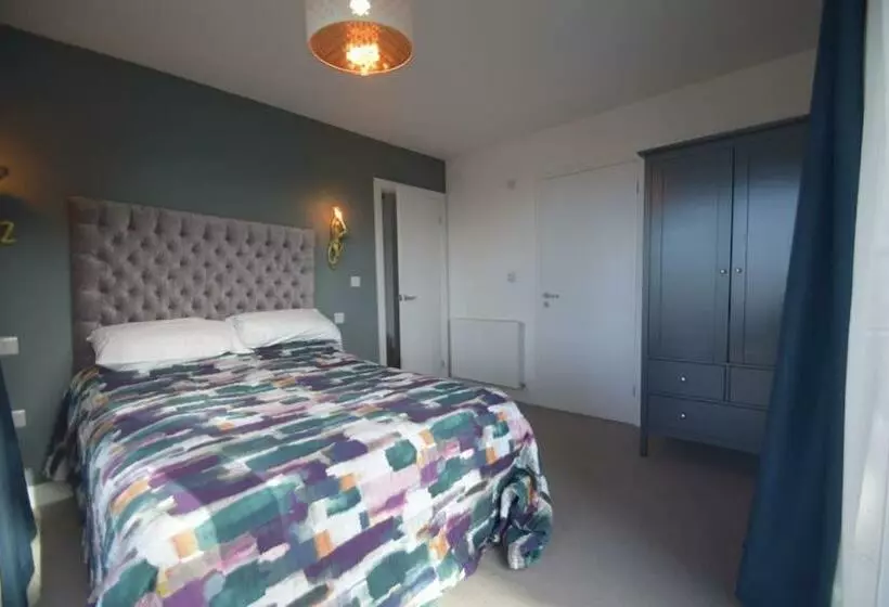 Flat 1 High Tide House, Mortehoe   Beautifully Designed Ground Floor Flat With Sea Views And Garden