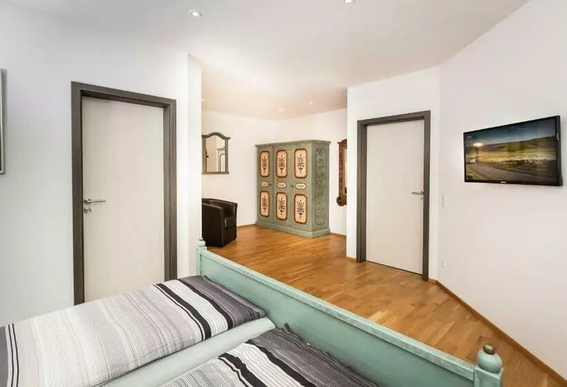 Villa Am First