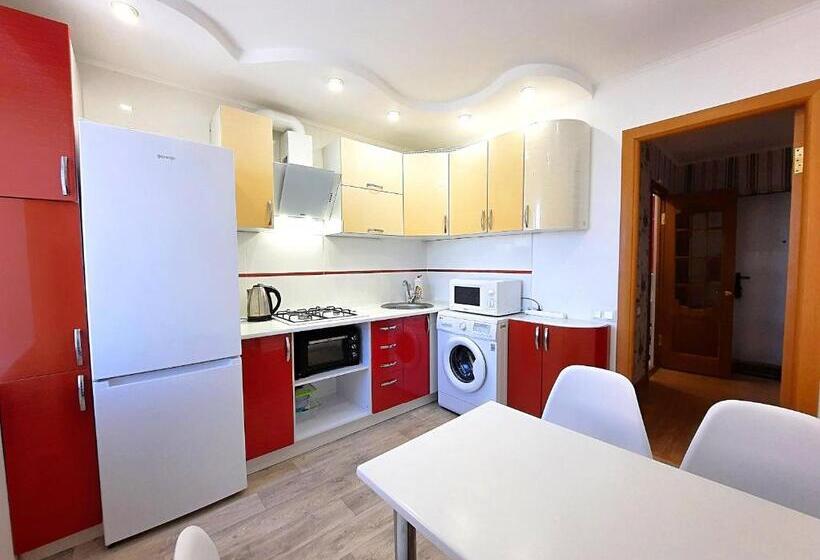 червоне і біле мережа квартир Alex Apartments документи для відряджень безконтактне заселення 24 7