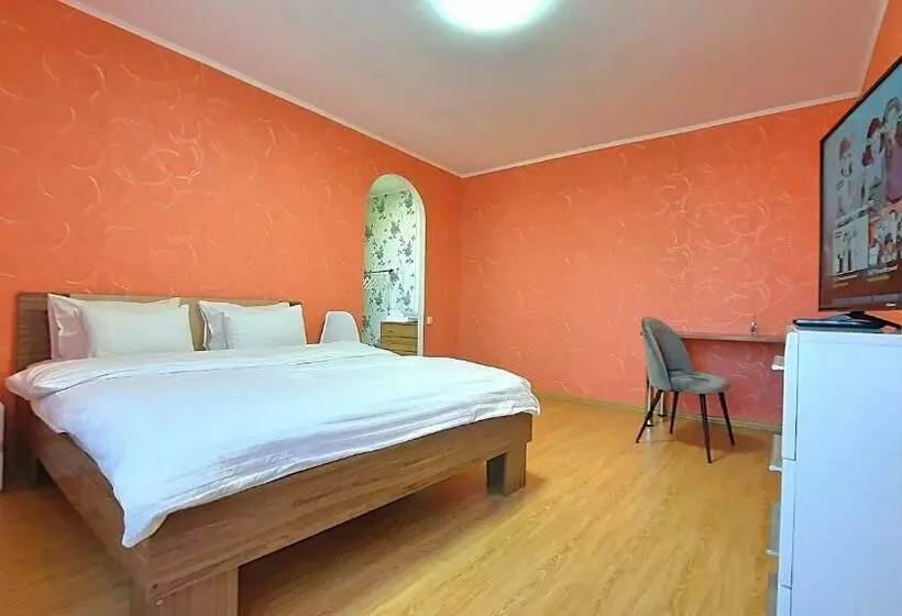 червоне і біле мережа квартир Alex Apartments документи для відряджень безконтактне заселення 24 7