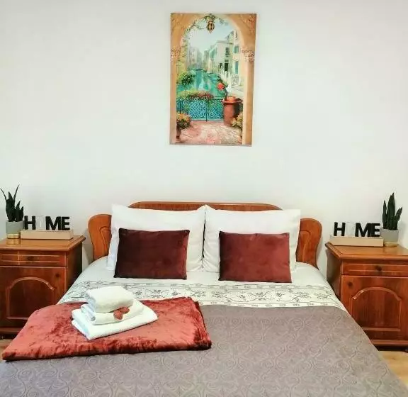 Apartament Cetate