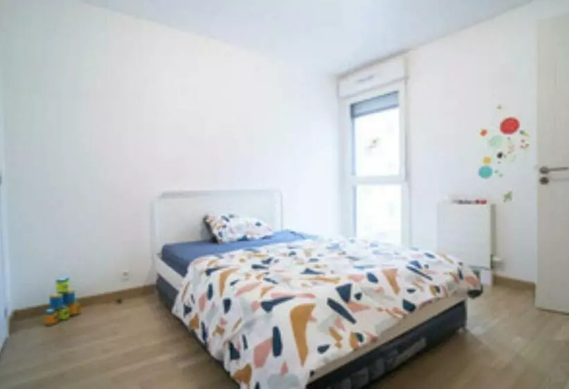 Lovely 1 Bedroom Unit With Free Parking On Premise
