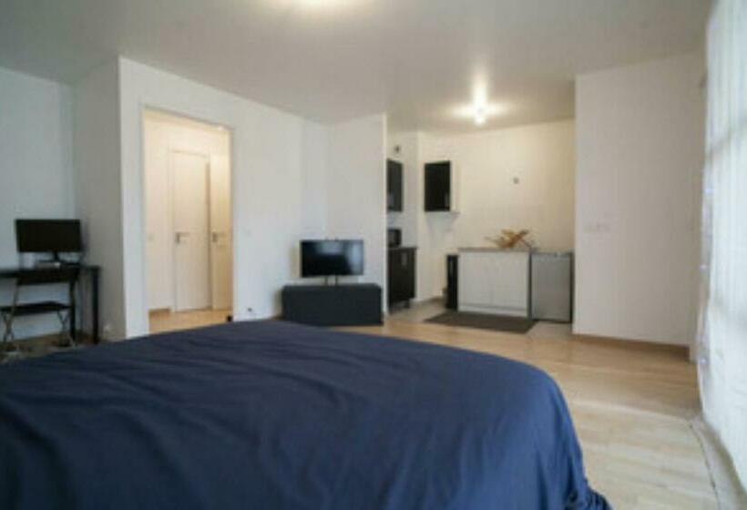 Lovely 1 Bedroom Unit With Free Parking On Premise
