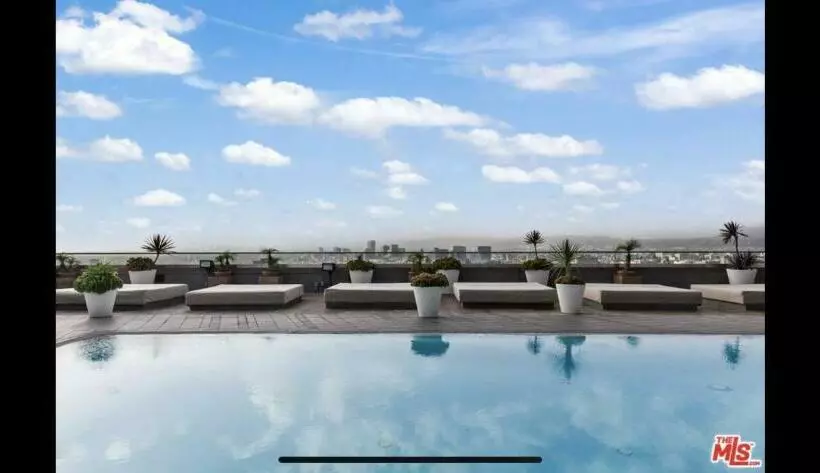 Skybox Penthouse