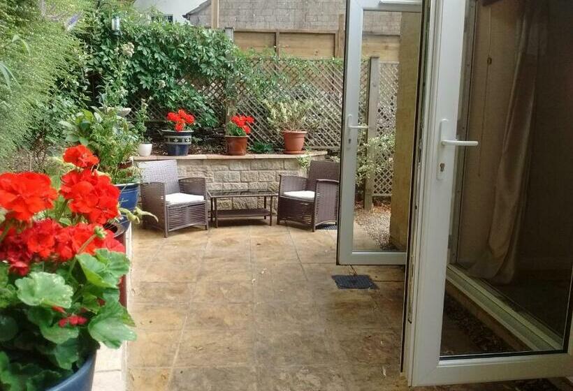 Sunny Patch Bungalow