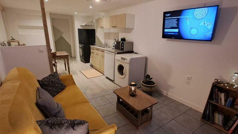 Appartement Cocooning Au Bourg Saint Julien L Ars