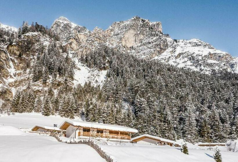 Lamonte Luxury Chalet