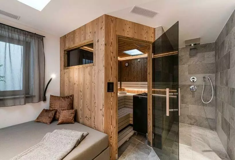 Lamonte Luxury Chalet