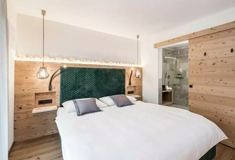 Lamonte Luxury Chalet