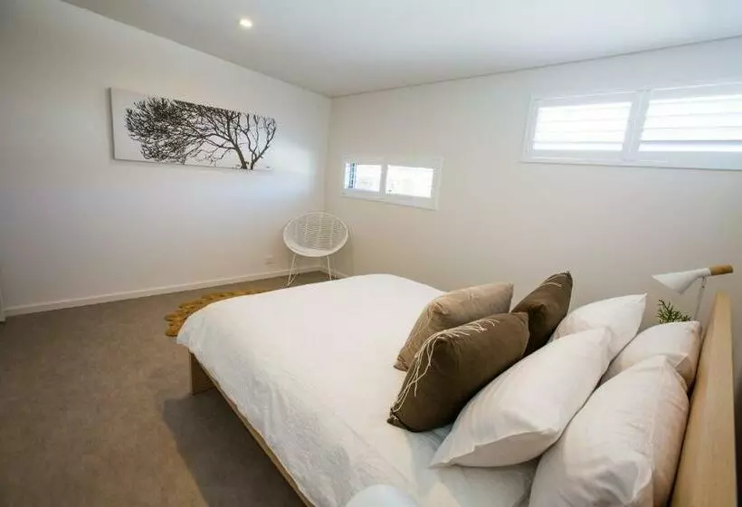 Lefties @ The Bay, Gracetown, Margaret River   New