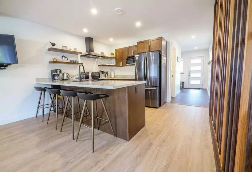 Storm Bay Modern 1 Bed Suite And Chefs Kitchen