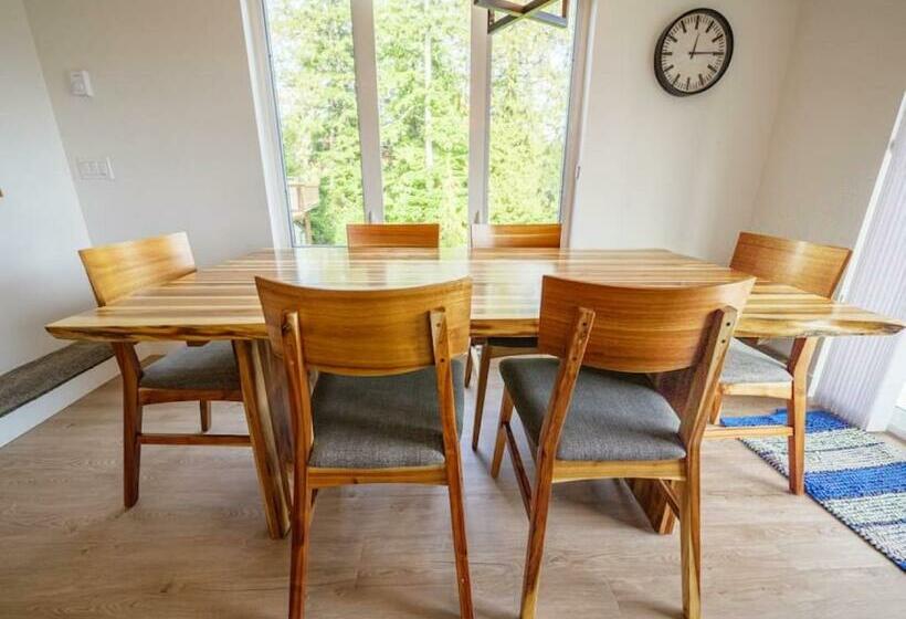 Storm Bay Modern 1 Bed Suite And Chefs Kitchen