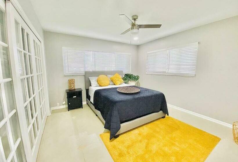 Xl Fully Loaded 4br 3ba Close To Beach & Downtown