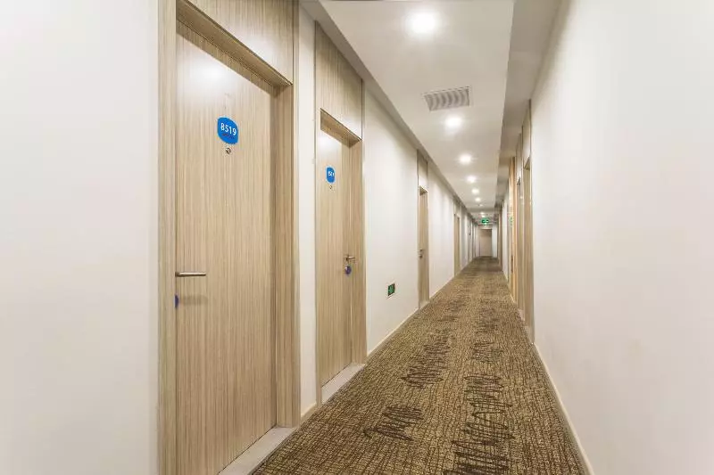 Отель Hanting  Suzhou Guanqian Jingde Road