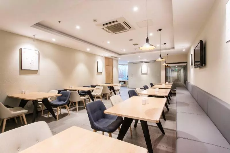 Отель Hanting Suzhou Xiangcheng Tianhong Shopping Center