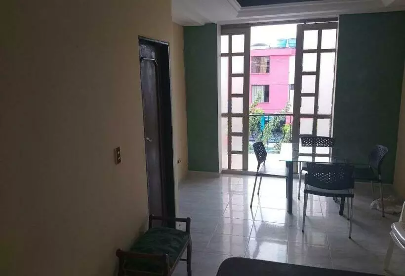 Apartamento Central Independiente A Media Cuadra Del Parque La Herradura