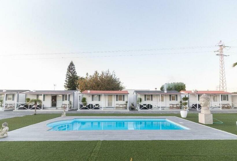 Bungalows Buda Beach