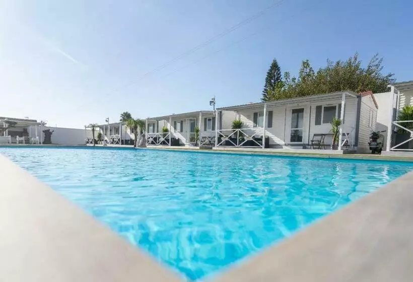 Bungalows Buda Beach