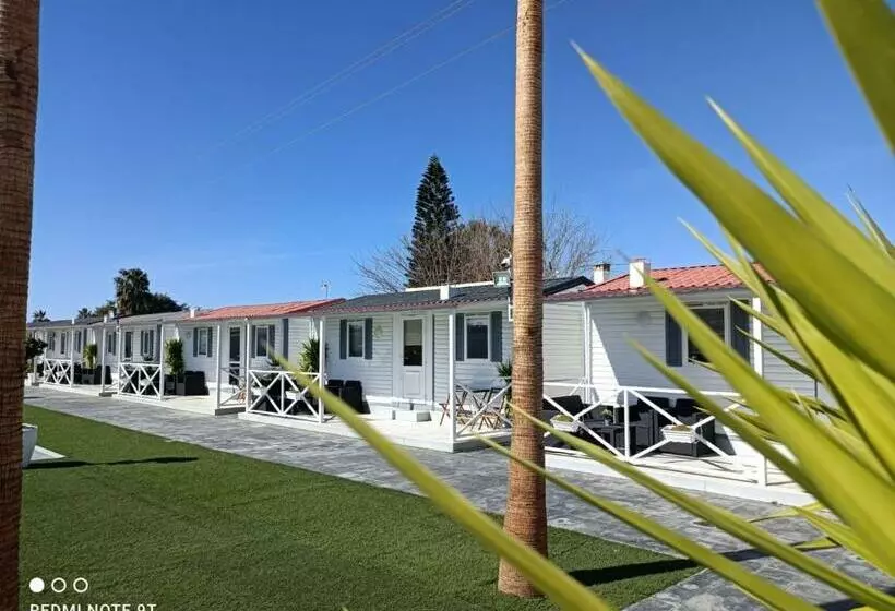 Bungalows Buda Beach