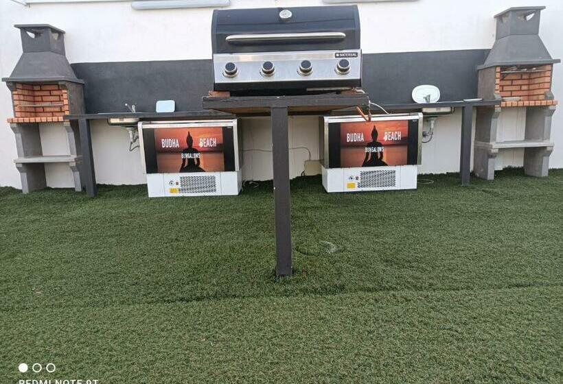 Bungalows Buda Beach