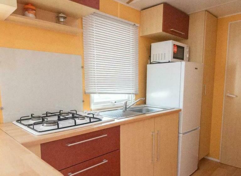 Bungalows Buda Beach