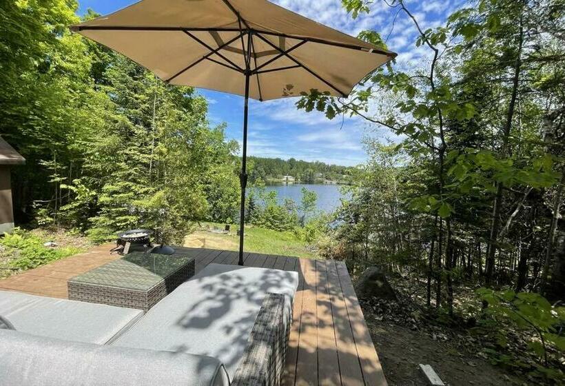 Joy S Chalet   Hottub, Lake, & Cottage