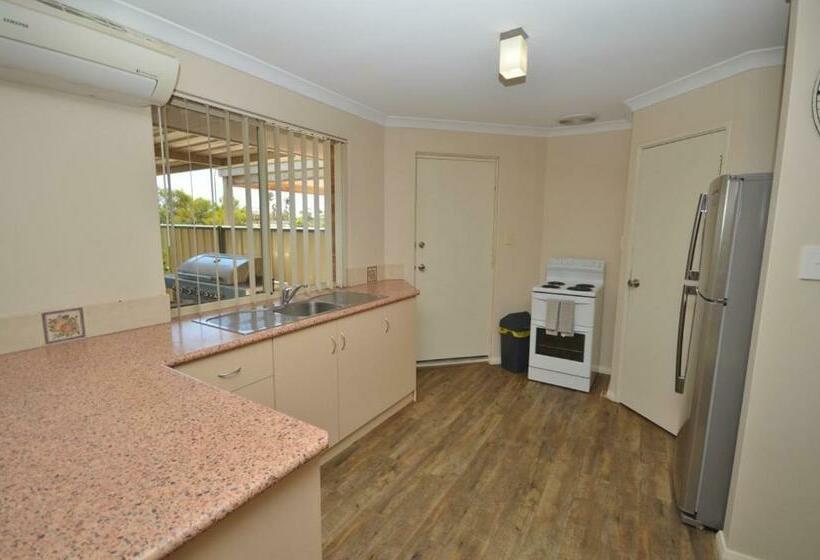 Abalone Lodge   Kalbarri, Wa