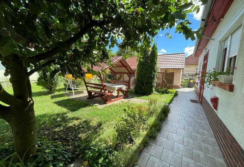 Balla Mama, Hajdúszoboszló