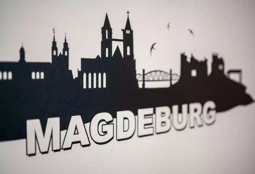 Große Altstadtwohnung Im Zentrum, Mit Balkon, Top Lage, 4 Schlafplätzen