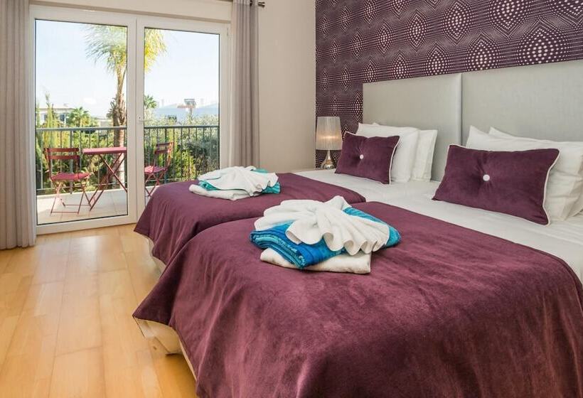 Portimão Elegant House With Pool By Homing