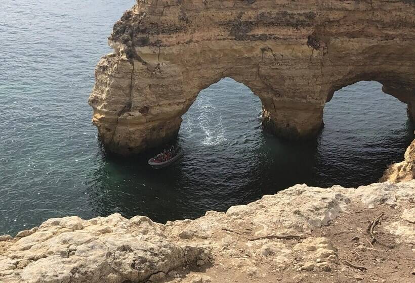 Portimão Elegant House With Pool By Homing