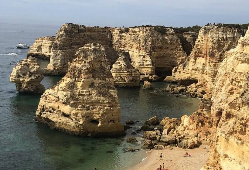 Portimão Elegant House With Pool By Homing