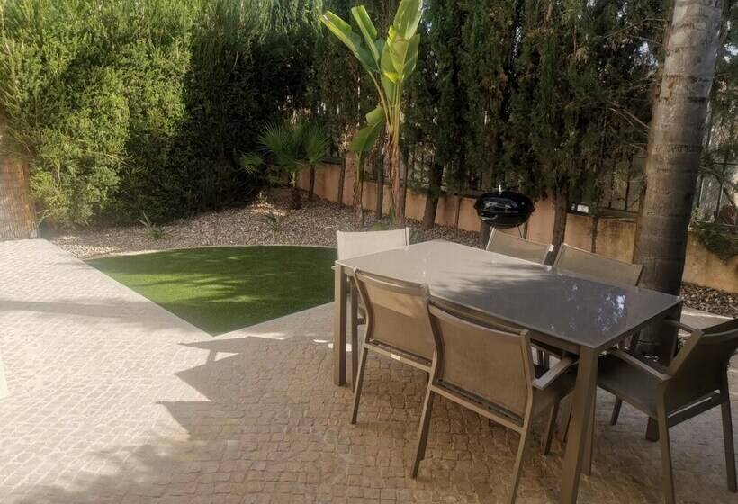 Portimão Elegant House With Pool By Homing