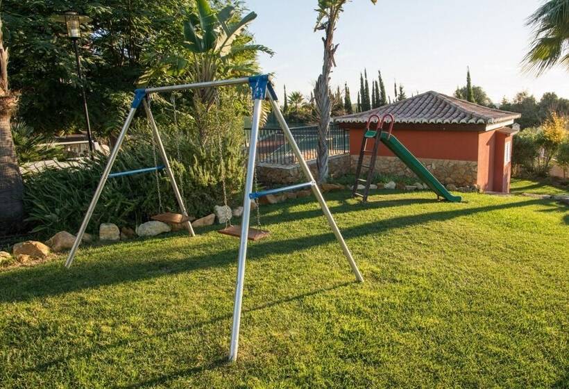 Portimão Elegant House With Pool By Homing