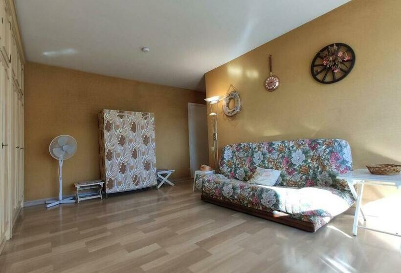 Studio Pour 4 Avec Terrasse Ensoleillée, Parking Privatif, à 250m Des Plages à Antibes   Fr 1 252 15