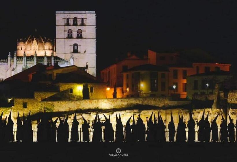 A Los Ojos Del Río Duero