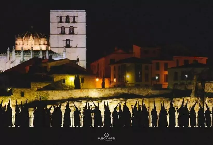 A Los Ojos Del Río Duero