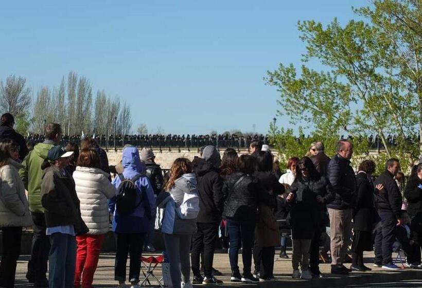 A Los Ojos Del Río Duero