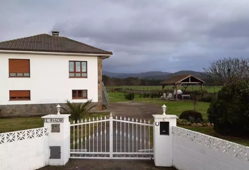 El Rancho Busto   Luarca