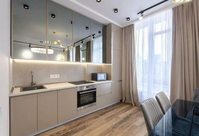 ж Luxury Apartments For A Wonderful Holiday On Zhylyanska Street