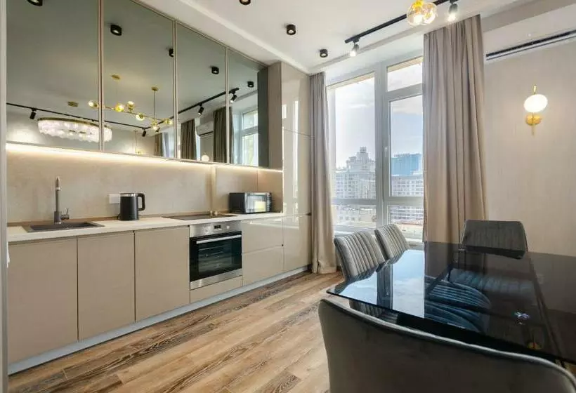 ж Luxury Apartments For A Wonderful Holiday On Zhylyanska Street