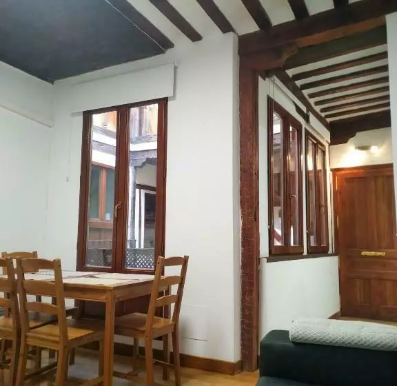 Patio De La Plata