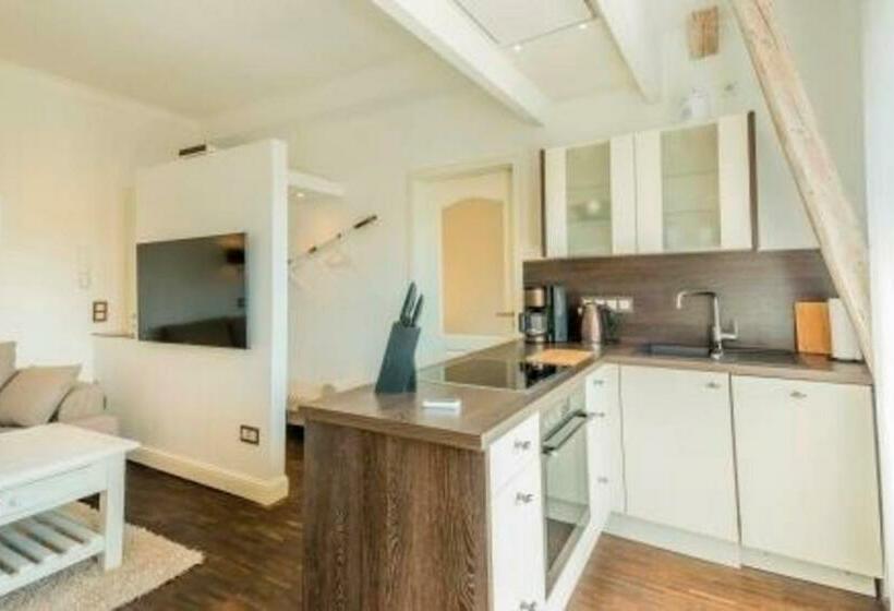 Villa Anker 1 Etage   Links