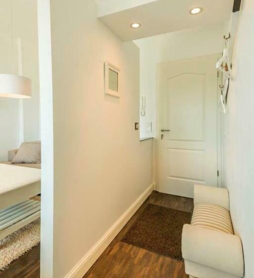 Villa Anker 1 Etage   Links