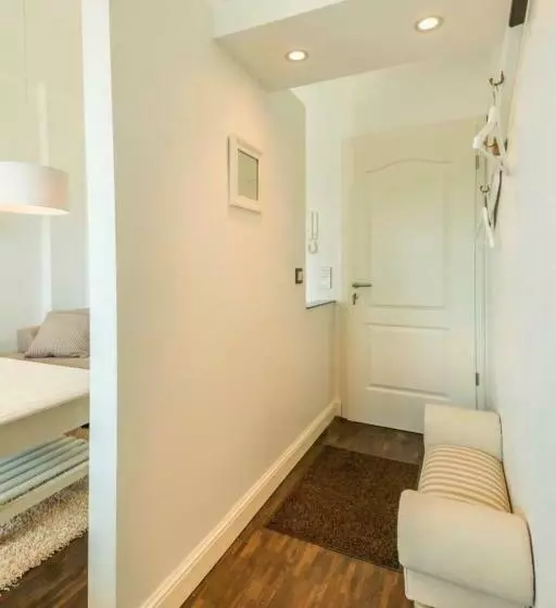 Villa Anker 1 Etage   Links