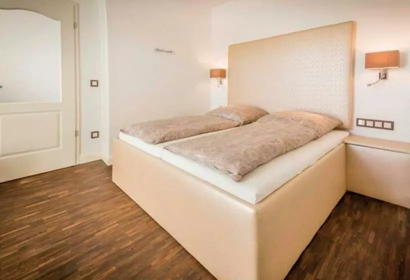 Villa Anker 1 Etage   Links