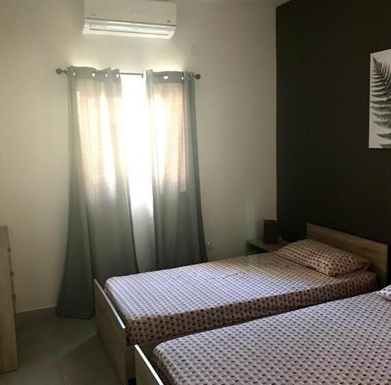 Luqa Apartment 5 Mins From Airport
