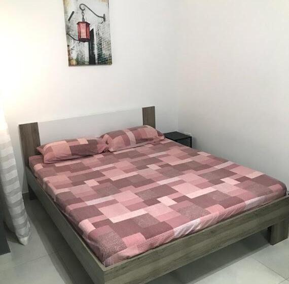 Luqa Apartment 5 Mins From Airport