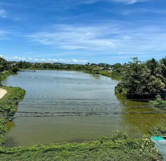 New Road Private Home